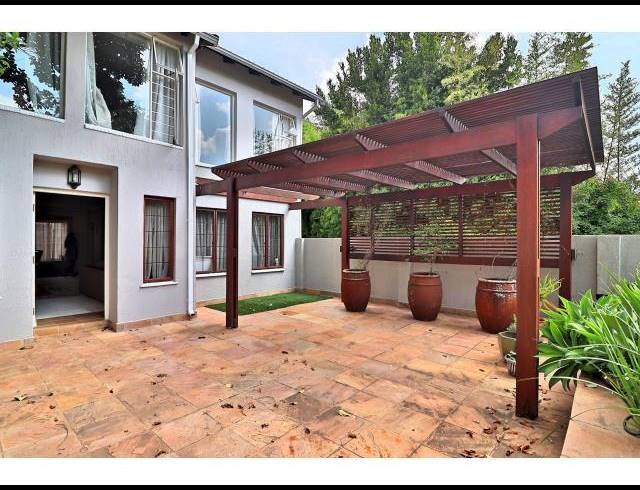 3 BEDROOM TOWNHOUSE FOR SALE IN RIVONIA